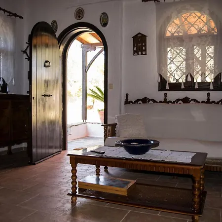 Feggaropetra By The Sea بيت للعطل *