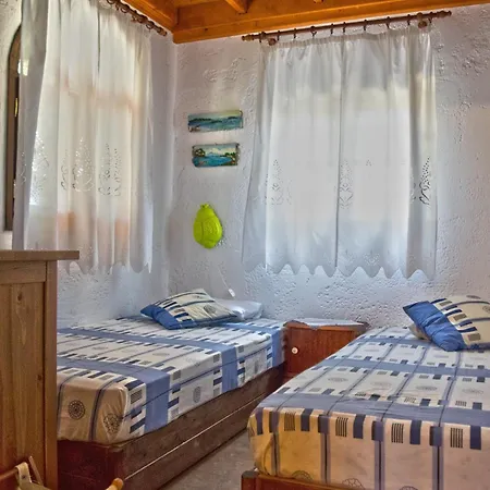 Feggaropetra By The Sea بيت للعطل أورموس باناجياس